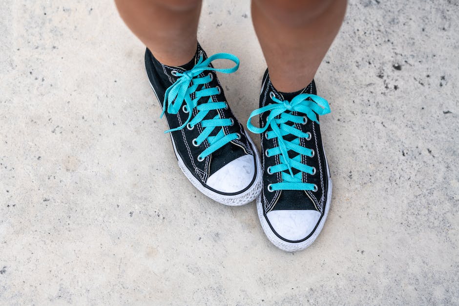 how to fix hole in sole of shoe