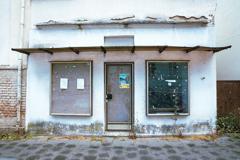 how to level a garage door