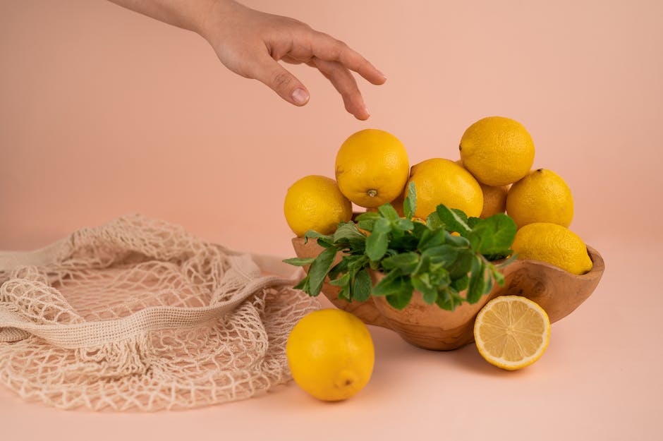 how to make mint green with food coloring