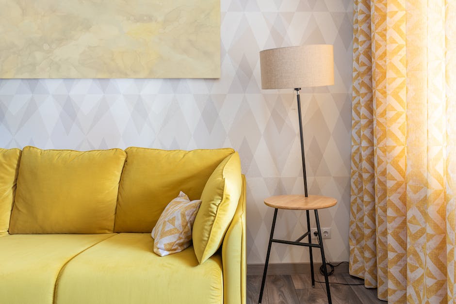 what color curtains go with light yellow walls