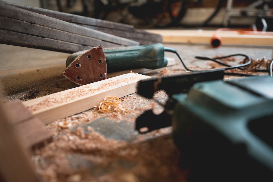 what equipment is needed for hammer and chisel