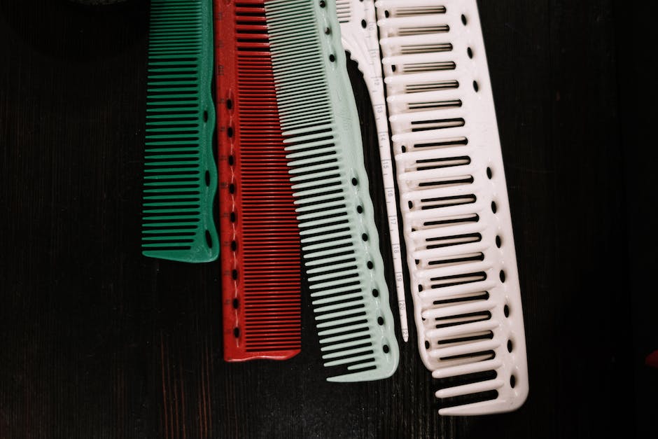 what is plastic comb book