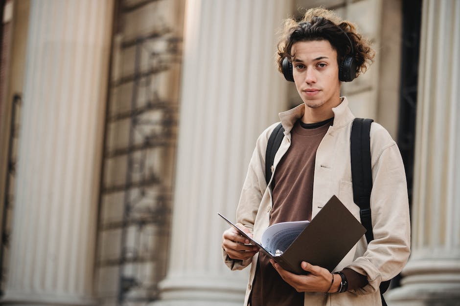 what to bring on an official college visit