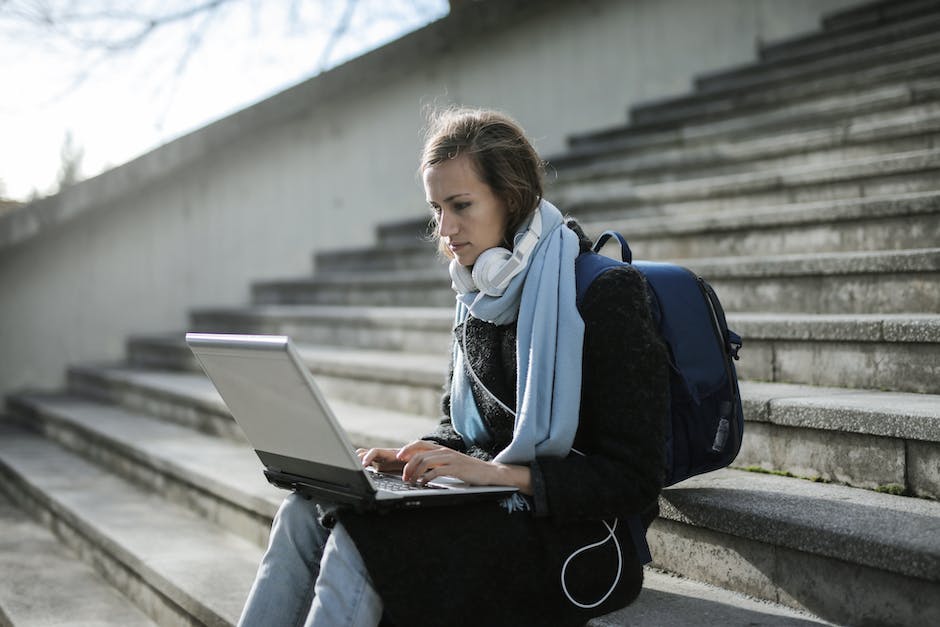 what to bring on an official college visit